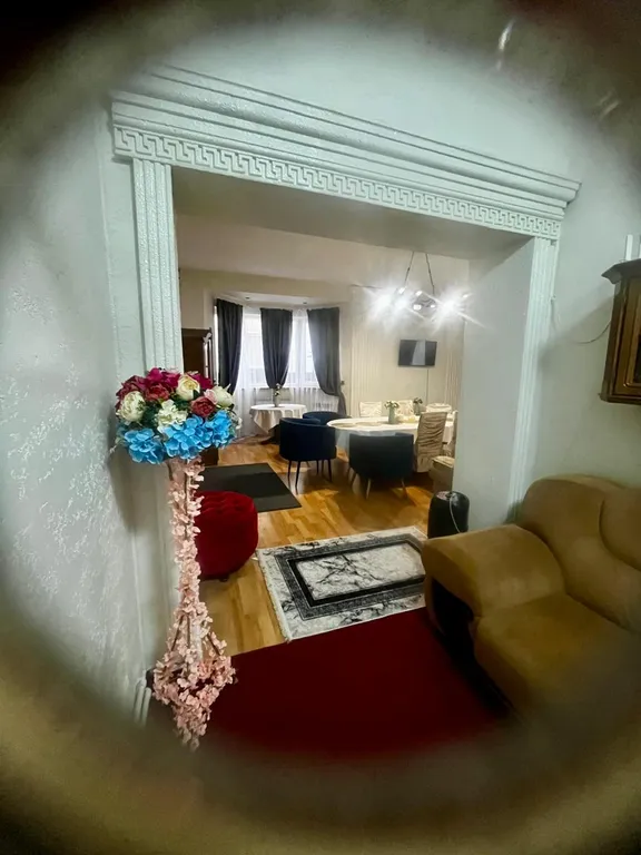 Большой уютный дом