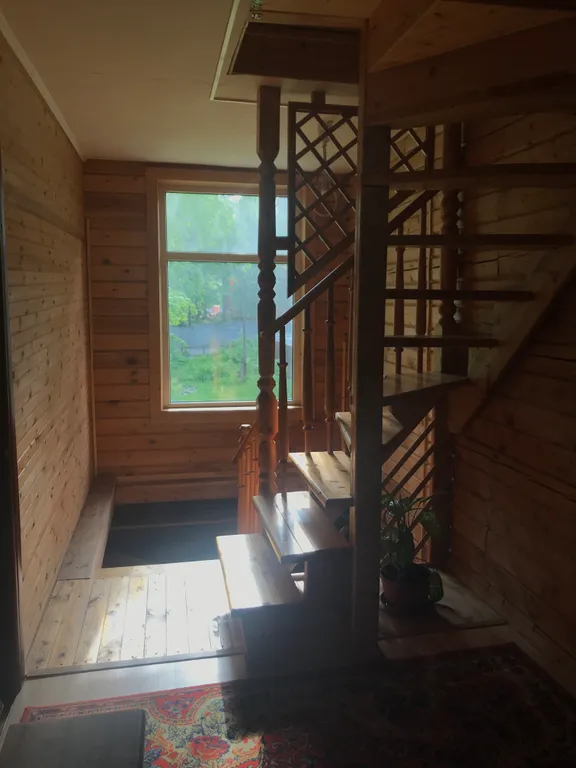 Уютный дом в черте города