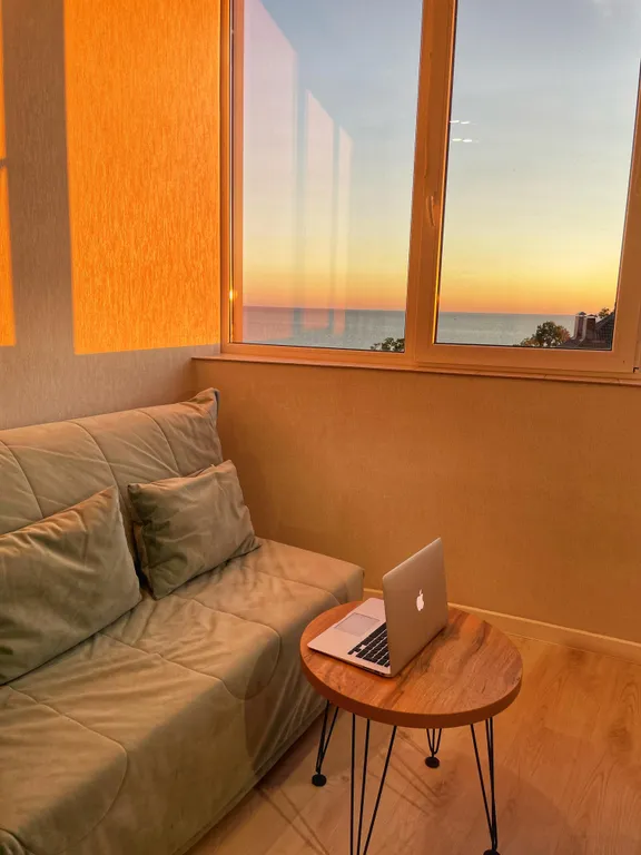 Студия с панорамным видом на море и горы