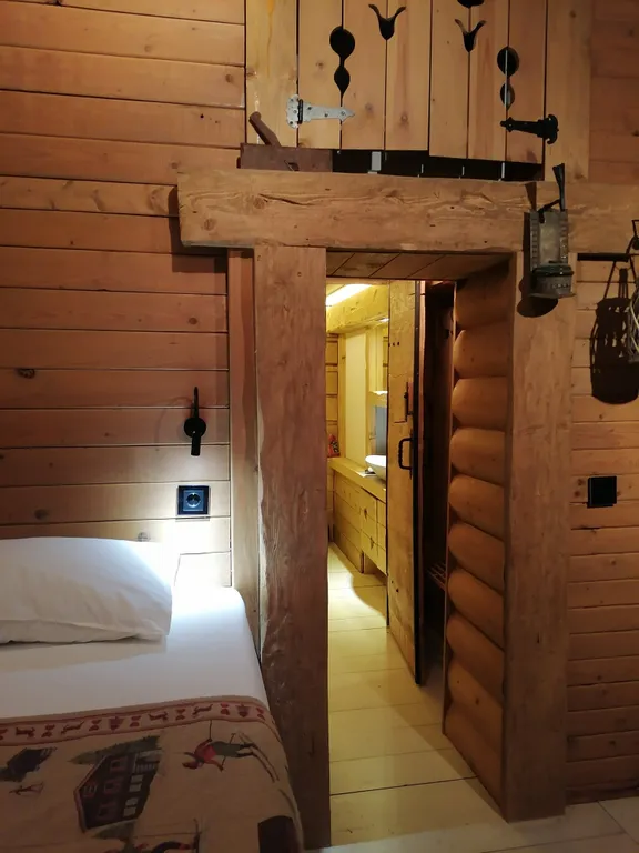 Домик в деревне с бассейном