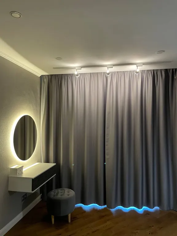 Солнечная стильная евродвушка в новом доме недалеко от центра города