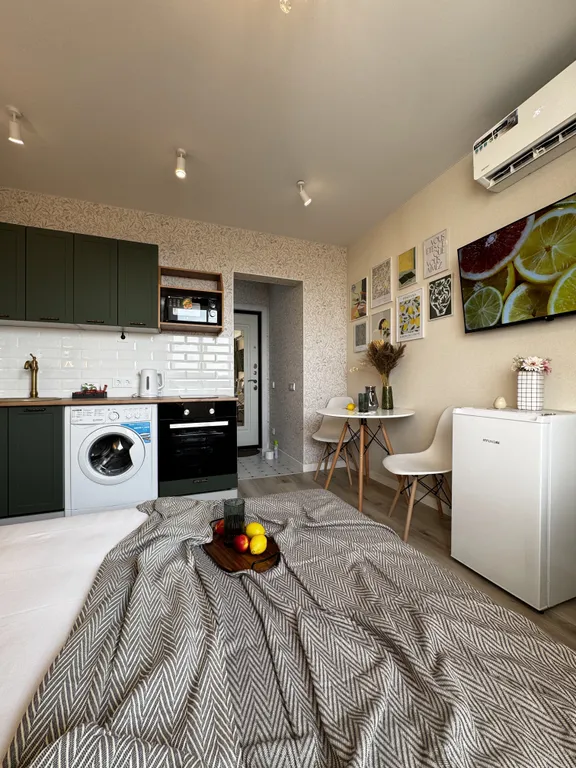 Уютная студия около города еды