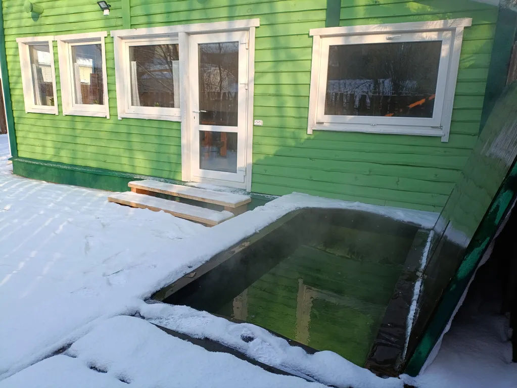 Медовый дом с баней и теплой купелью