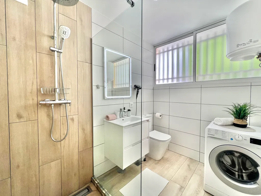 PaulMarie Apartment with heated pool in Las Brisas