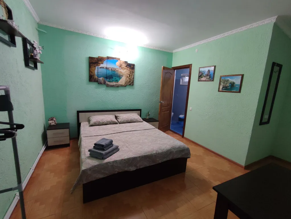 Двух местный номер, с отдельным входом