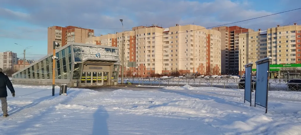 Квартира в спокойном районе в пешей доступности от метро Дунайская