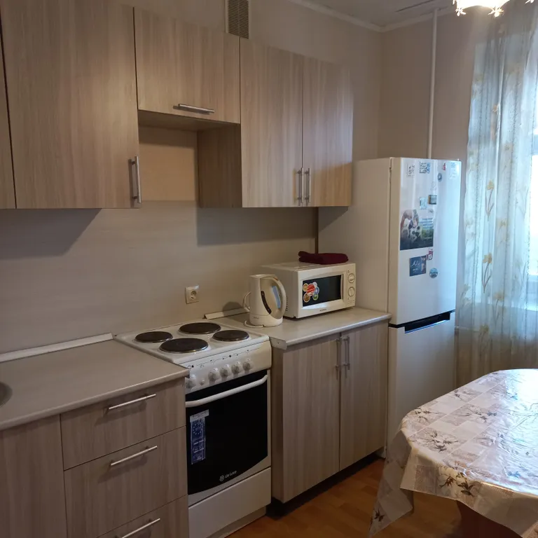 Квартира Однакомнатная квартира недаеко от ТЦ Арсиб — Тюмень