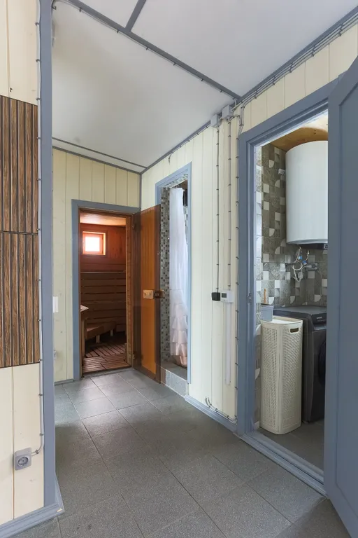 Коттедж Апартамент в стиле Pop-art с видом на бассейн — Пеники