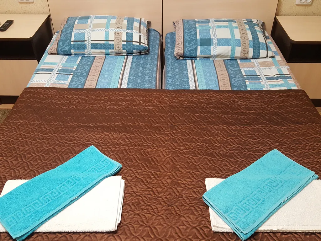 Квартира Квартира Двухместный улучшенный двухкомнатный с двухспальной кроватью. — Кучугуры