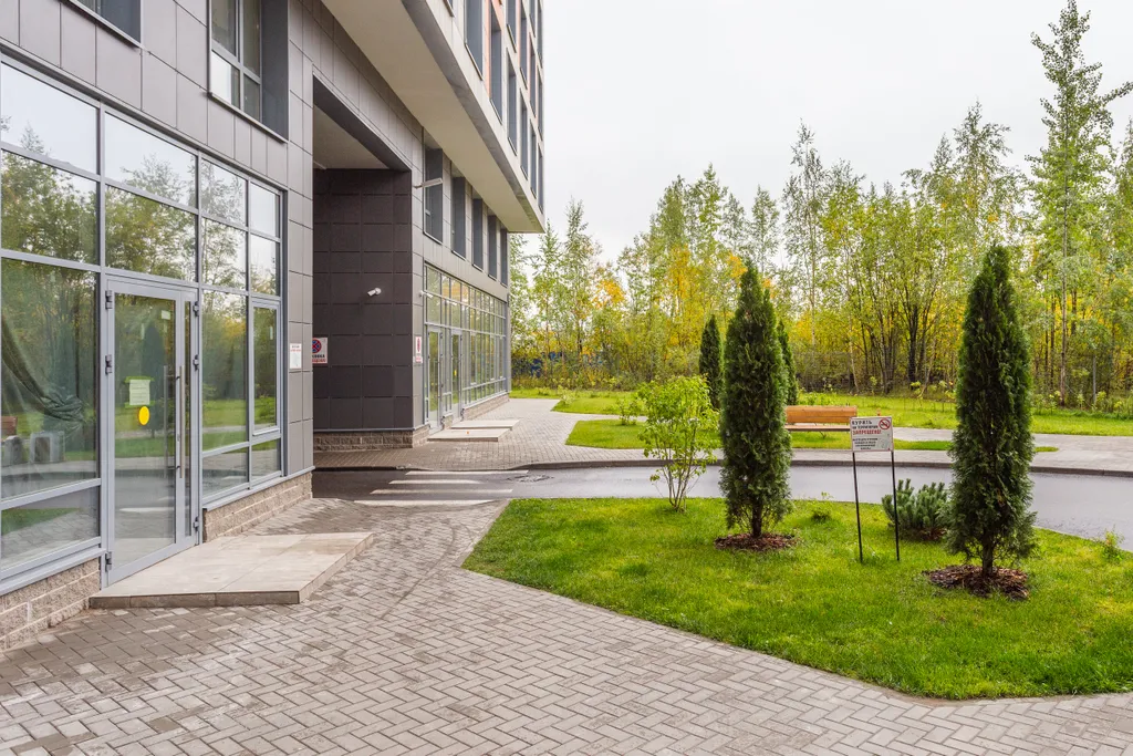 Студия у метро Парнас