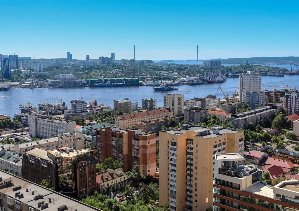 Красивая квартира в центре города с живописным видом на море