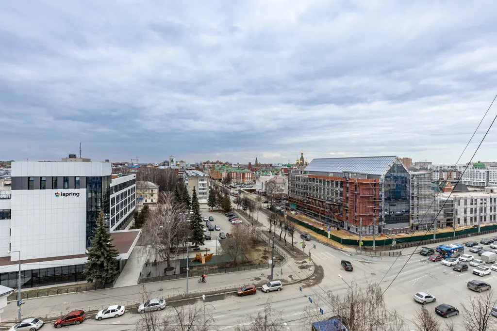 Просторная квартира на 9 этаже с видом на набережную