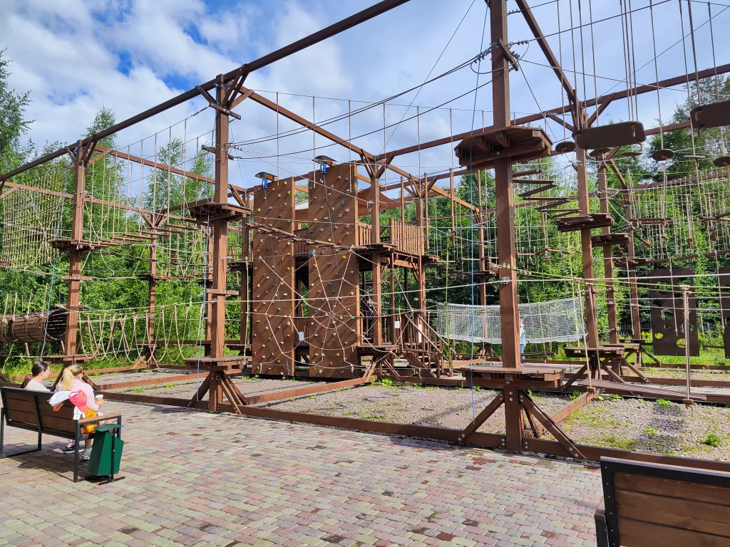 Сдается 2 этажа в 4-этажном таунхаусе