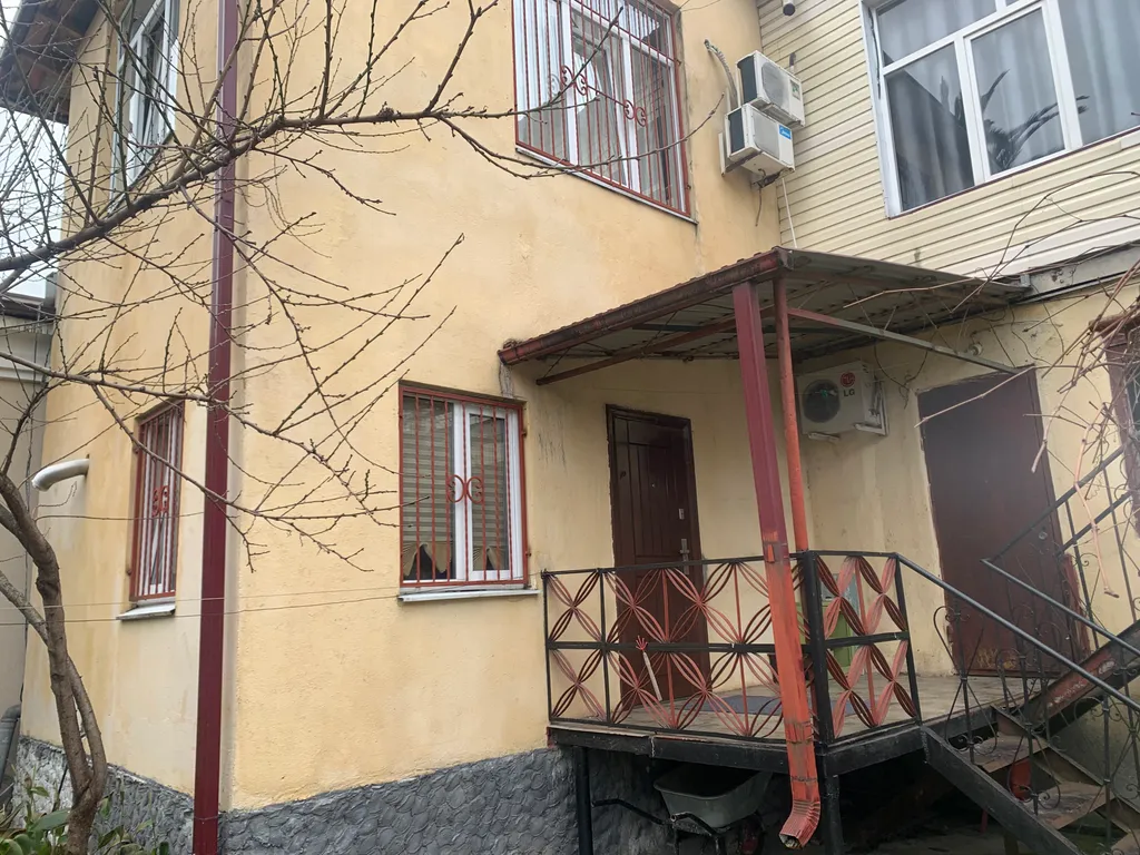 Дом на набережной Сухума