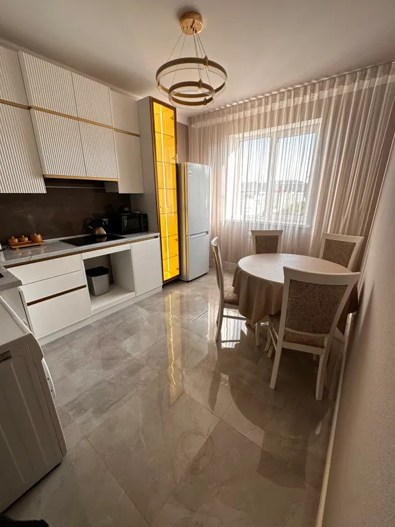 Квартира Квартира рядом с морем, в самом развитом р-не города с видом на горы — Махачкала