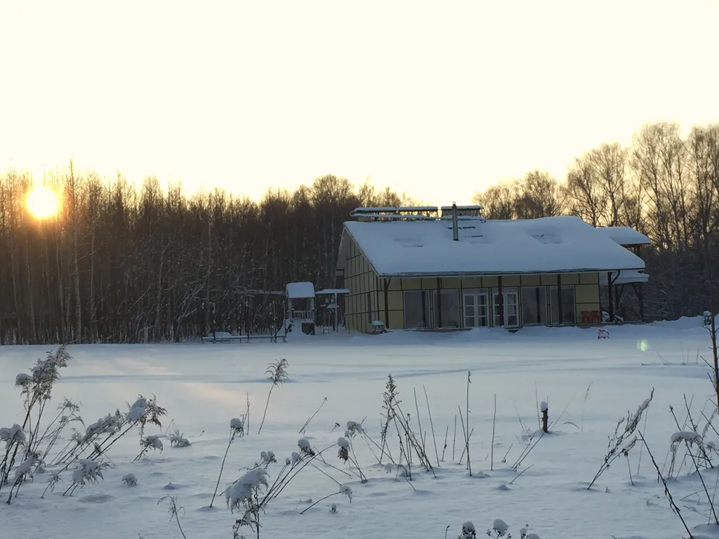 Тёплый коттедж у воды