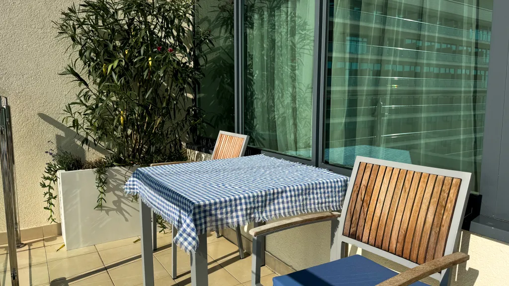 Апартамент 3-х спальный с балконами и панорамой моря