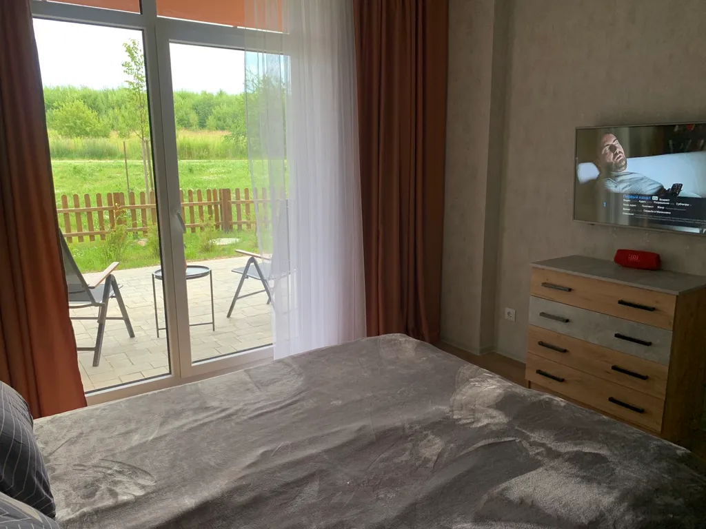 Квартира 1 комнатная квартира с террасой — Светлогорск