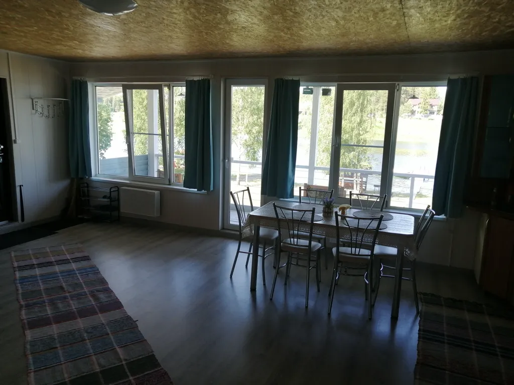 Дом на берегу Ладожского озера