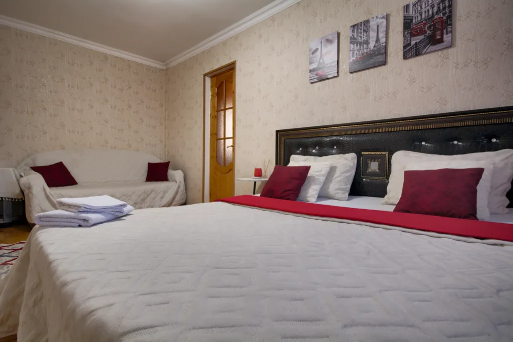 Просторная 2 ком. квартира в центре Нальчика у Атажукинского парка