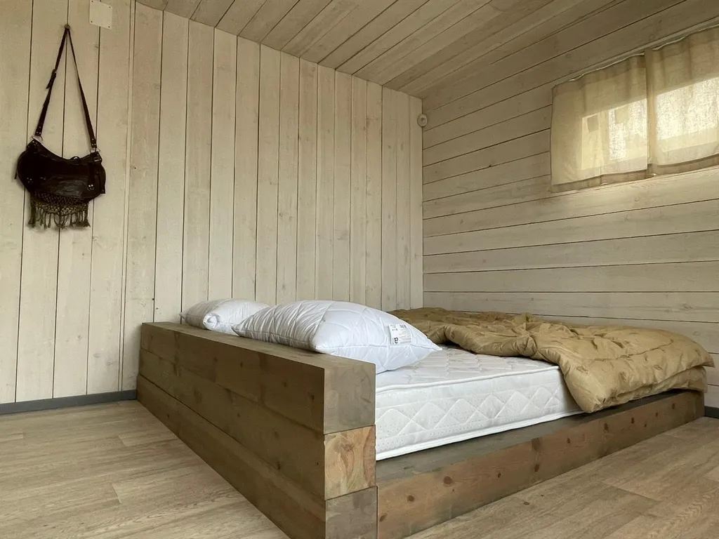 Коттедж Дом на берегу реки с камином и баней — Сясьстрой