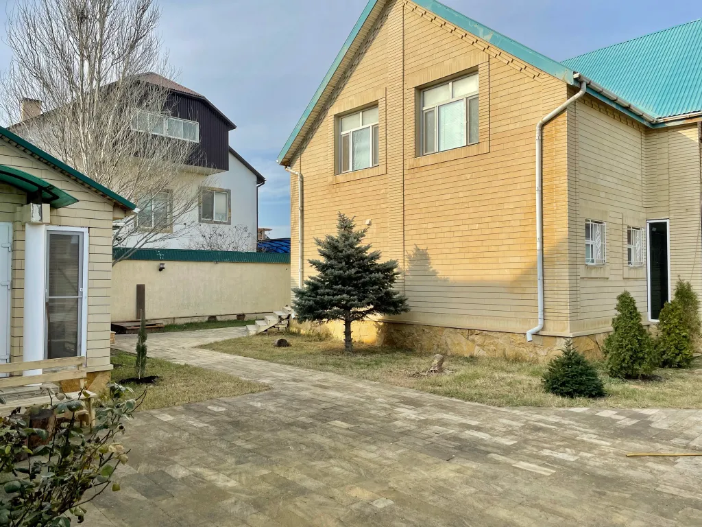 Уютный большой дом у моря