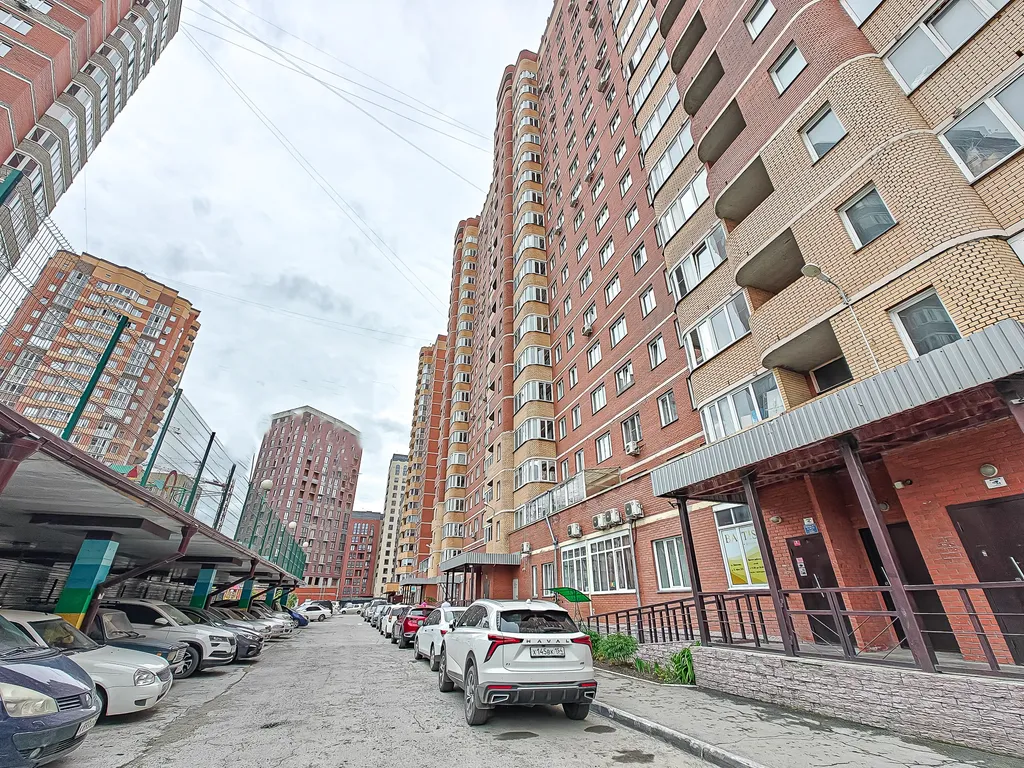 Квартира Двухкомнатная квартира с балконом у зоопарка — Новосибирск