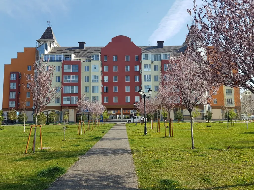 Квартира Квартира Fresh Orange в центре Немецкой деревни у озера, дистанционное заселение — Краснодар