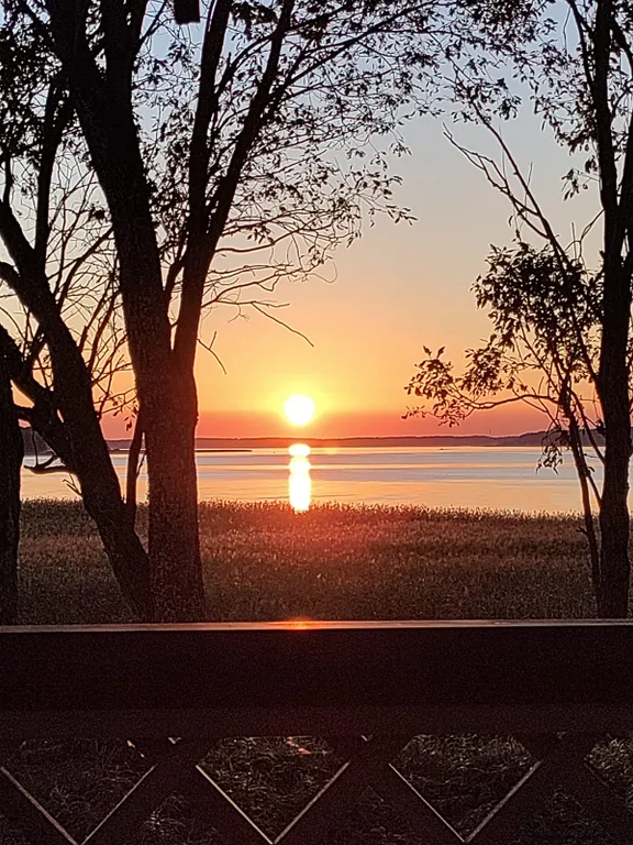 Комфортабельный 3-коттедж на 1 линии о.Селигер