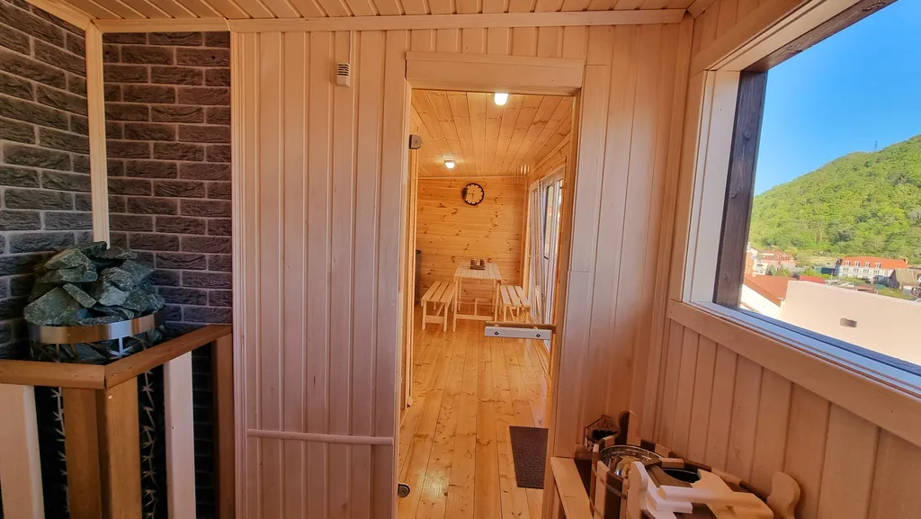 Таунхаус с панорамной эксплуатируемой крышей