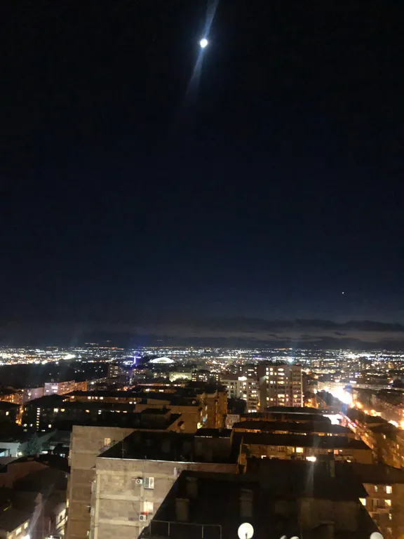 Уютная, добрая и очень светлая квартира — аренда посуточно в Ереван