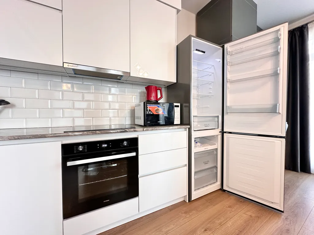 2-комнатный апартамент в ЖК White Sails с бассейном и парковкой