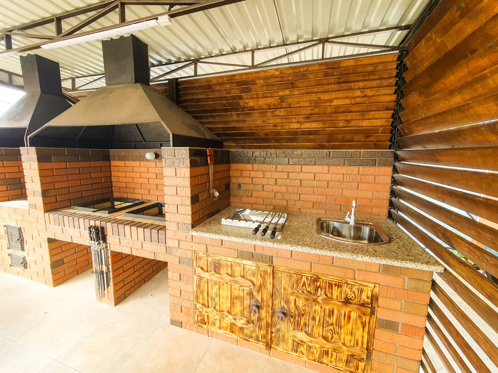 Отдельный дом на первой линии Азовского моря