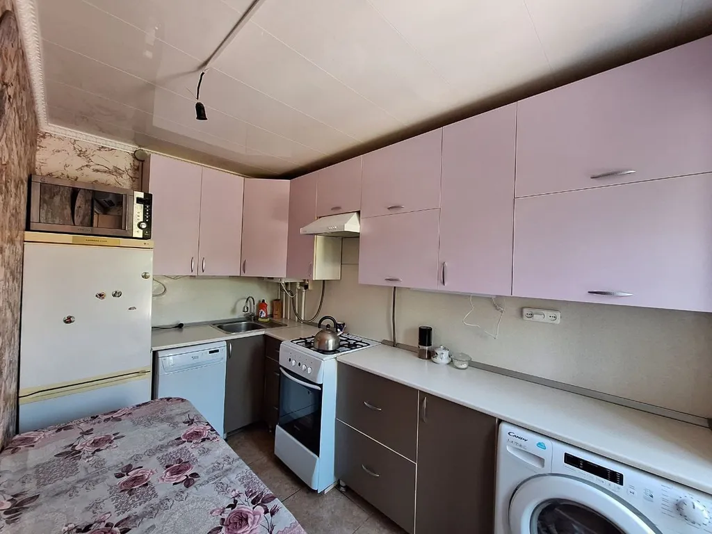 Коттедж Уютный домик в тихом месте для семейного отдыха с детьми — Широчанка