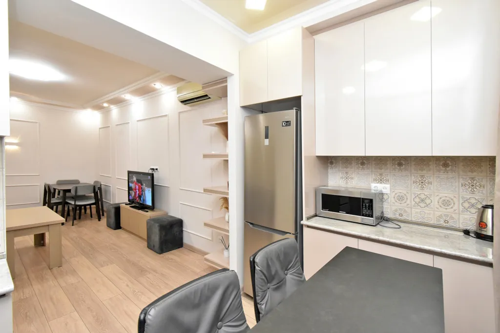 Четырёхкомнатная новая большая квартира