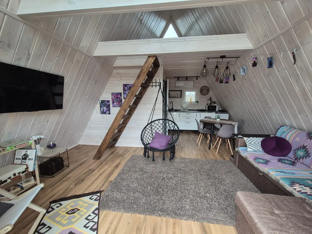 Коттедж Коттедж А-фрейм Ежевичный с сибирским банным чаном и баней на дровах — Каблуково