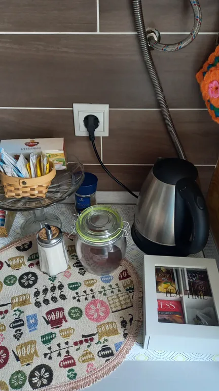 Уютная квартира в центре города с видом на гору Змейка