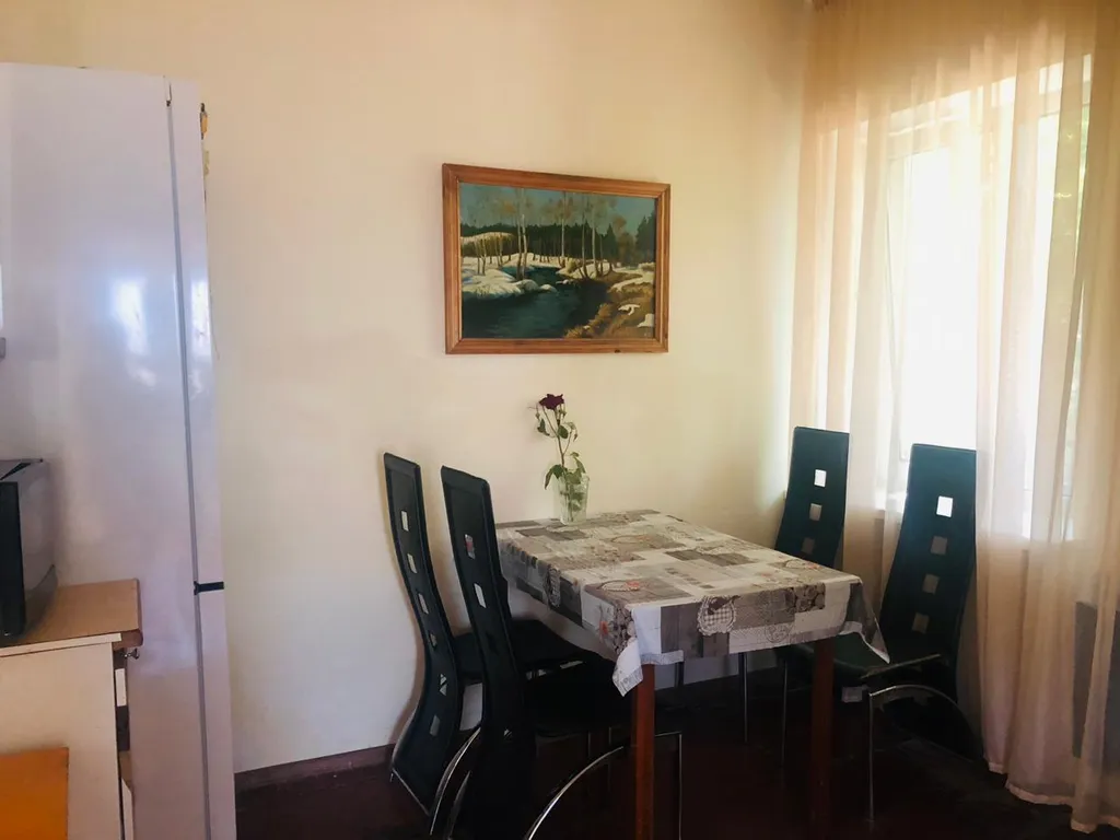 Дом для отдыха с большой беседкой