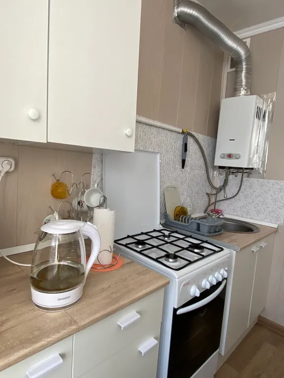 Недорогая удобная квартира в центре Петергофа