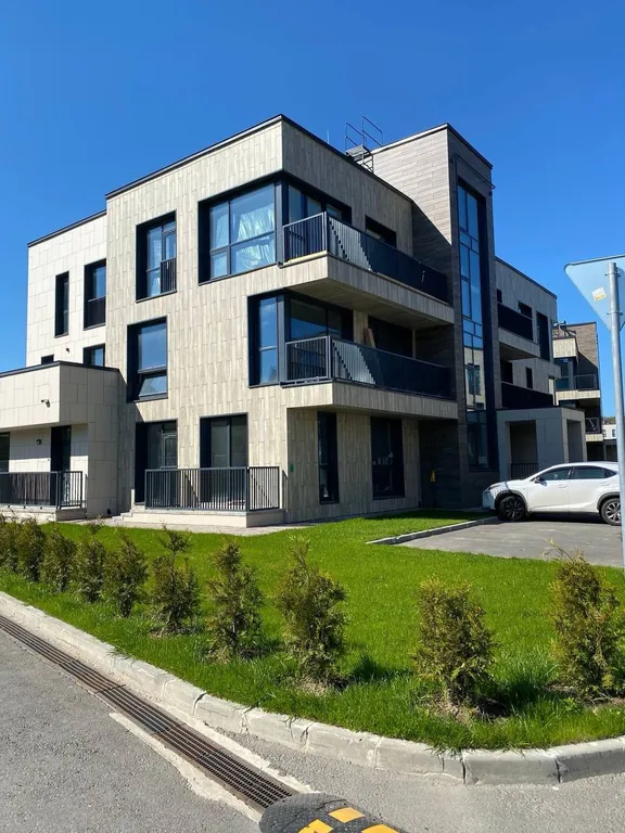 Охта Сьют 11 премиум класса с большим балконом