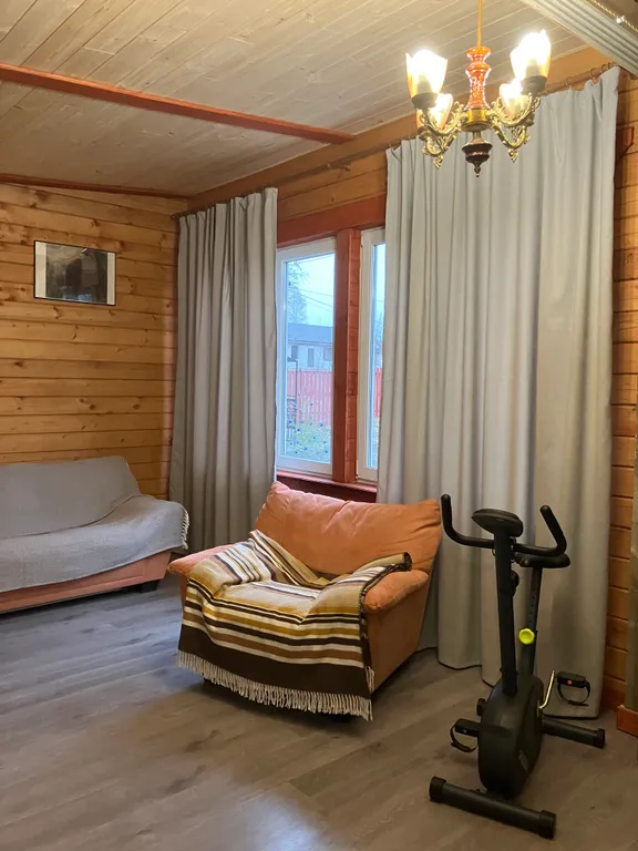 Уютный дом в деревне рядом с рекой Ока