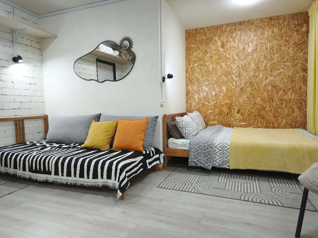 Душевное жилье над пиццерией, небольшая, но очень уютная студия