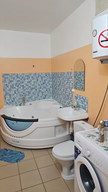 Квартира с большой джакузи