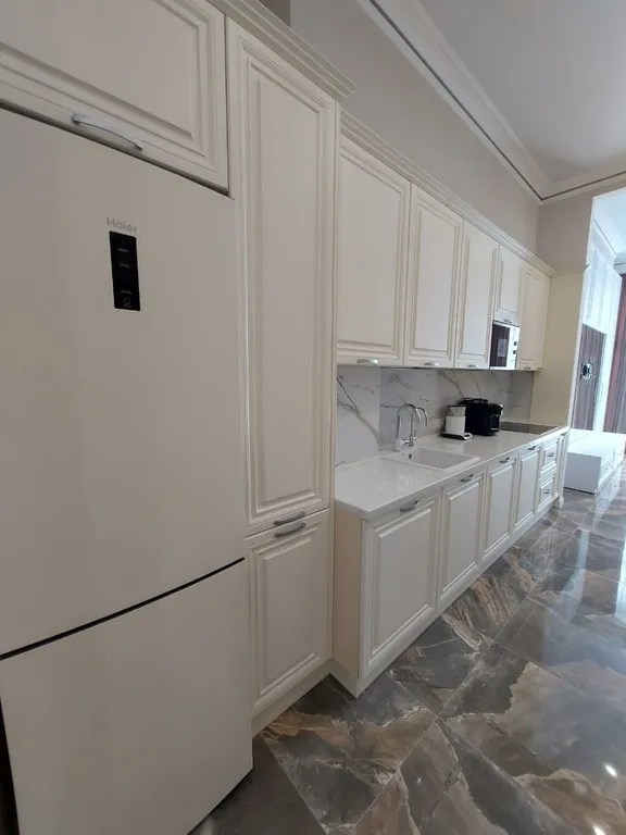 Апартамент в престижном доме на первой береговой линии