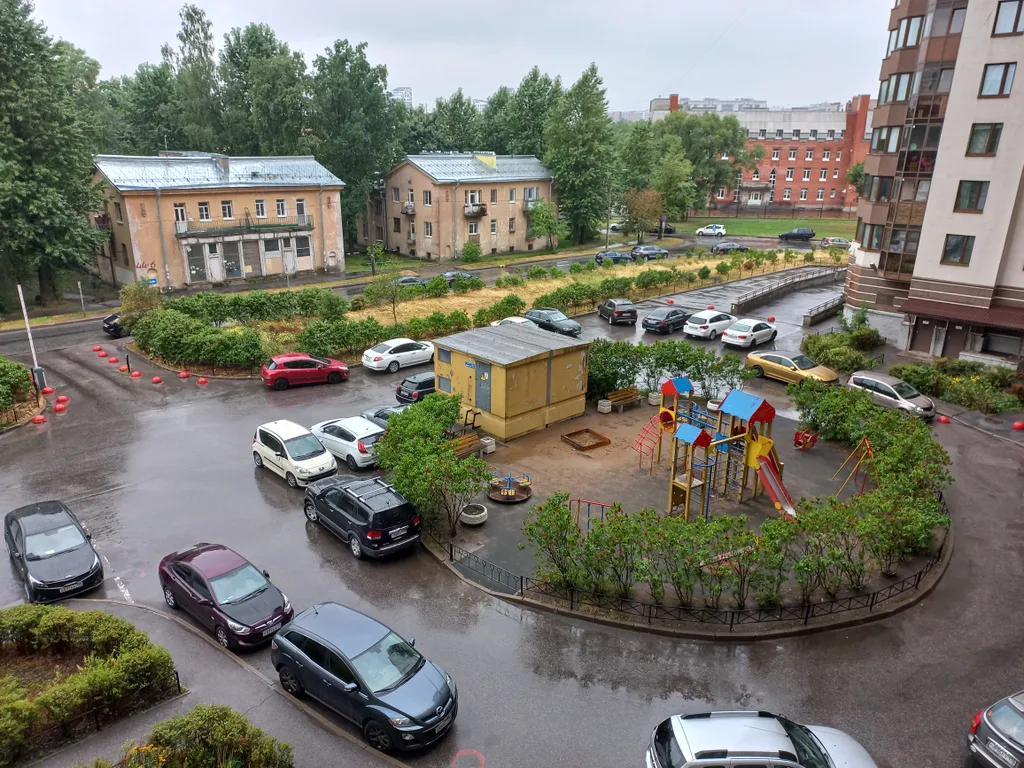 Уютная квартира около станции метро Звездная