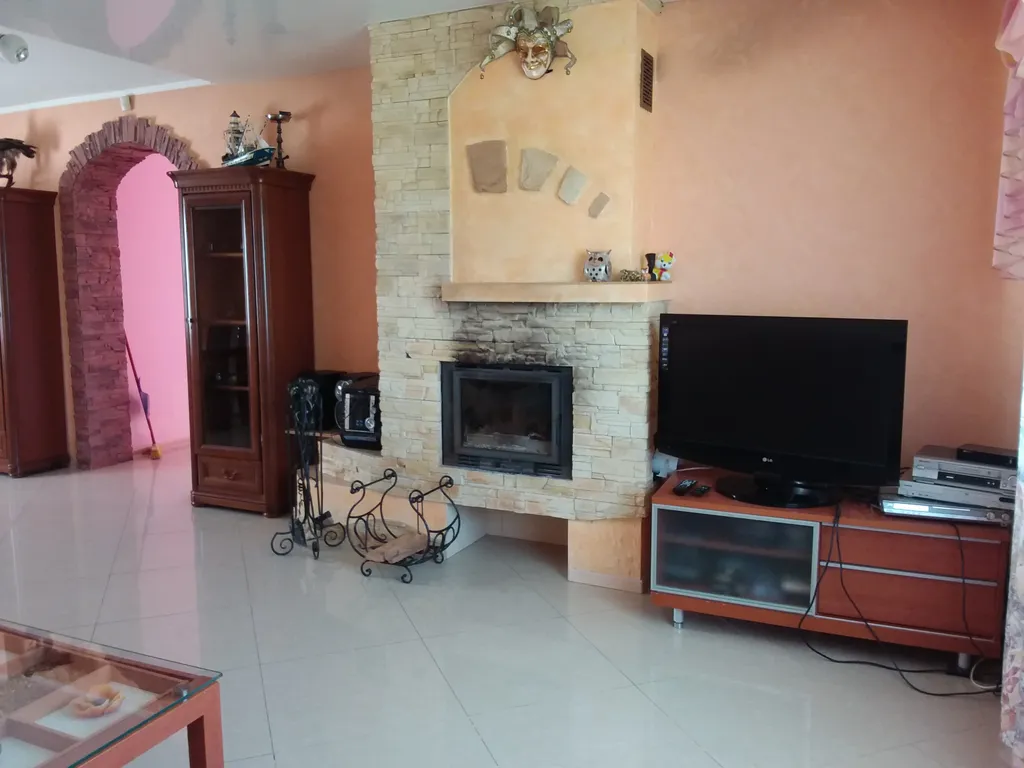 Загородный дом Филино с сауной, садом и барбекю