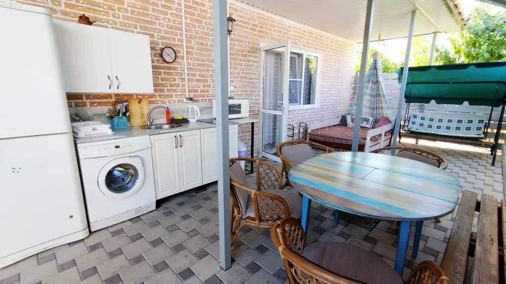 Дом с отдельным двором