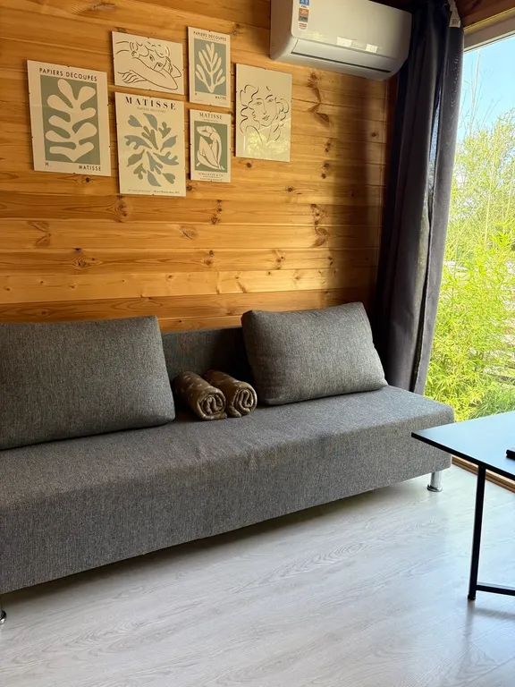 Коттедж Сканди-домик с панорамными окнами в горах у моря — Прасковеевка