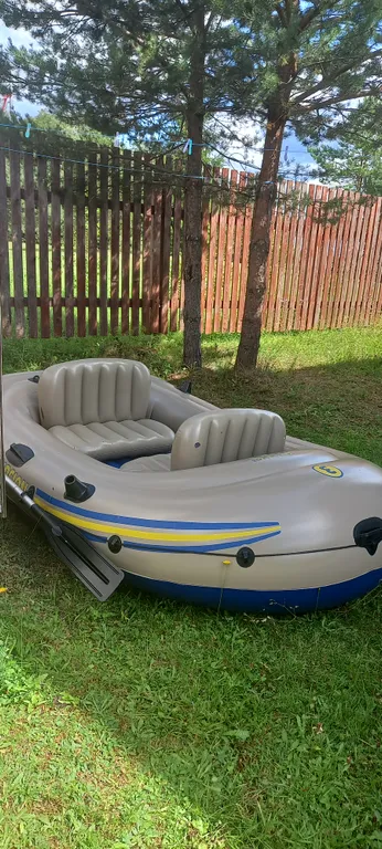 Уютный дом у озера