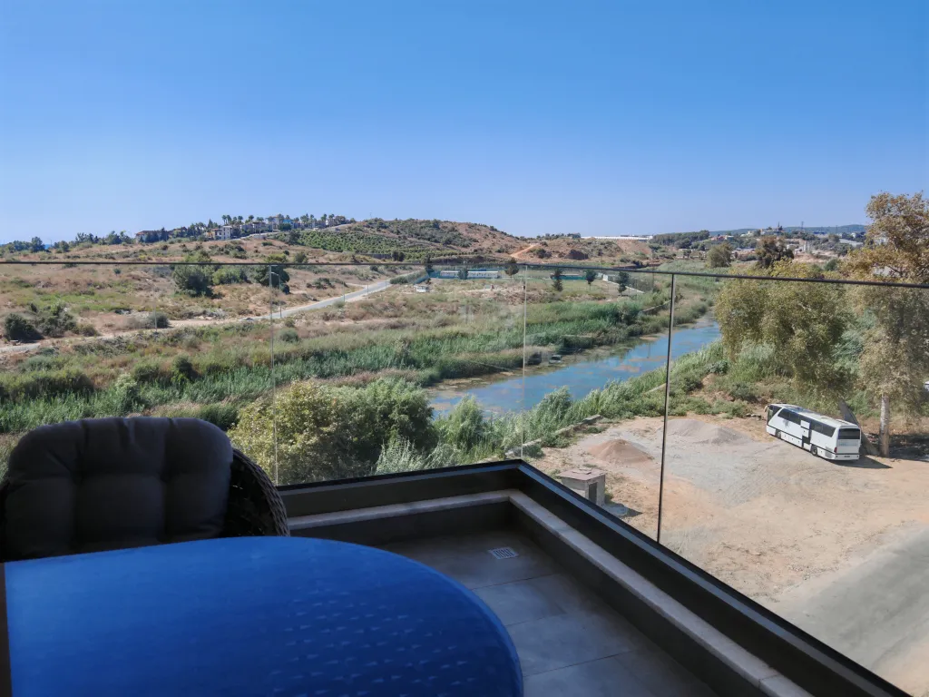 Квартира 2+1 в Azura World c видом на бассейн и аквапарком